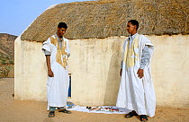 Bead traders at Atar market, Mauritania, 2005.