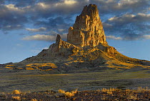 El Capitan, also known as Agathla Peak, the basalt core of an extinct volcano, Monument Valley Navajo Tribal Park, Arizona