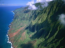 Rugged cliffs along Na Pali Coast State Park, Kauai, Hawaii