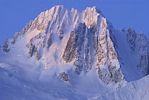 Snow-covered peaks of Takhinsha Mountains, Glacier Bay National Park and Preserve, Alaska