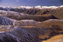 Snow dusted mountains near Two Thumbs Range, New Zealand