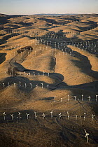 Windmills generating electrical energy, Altamont Pass, California