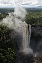 Kaieteur Waterfall where the Potaro River runs into the Essequibo River, Kaieteur National Park, Guyana