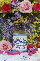 Rose (Rosa sp) flower bouquet and pot