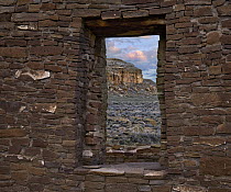 Window, Pueblo del Arroyo, South Mesa, Chaco Culture National Historical Park, New Mexico