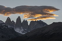 Lenticular cloud formation over mountains, Torres del Paine, Torres del Paine National Park, Patagonia, Chile