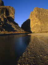 River flowing through desert cliffs, Sierra del Carmen region, Coahuila state, Mexico