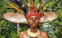 Indigenous woman, Paiya Village Mini Show, Western Highlands, Papua New Guinea