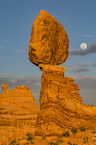 Full moon and Balanced Rock, Arches National Park, Utah