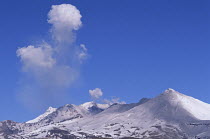 Mount Ruapehu erupting, 24th October 1995. Tongariro NP