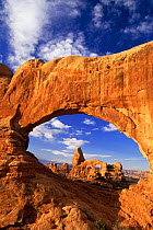 Looking through Turret Arch, Arches NP, Colorado Plateau, USA
