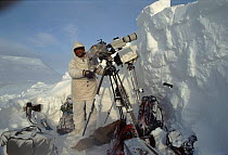 Cameraman Doug Allan on location to film polar bears. Norway 1997 Hopen Island, Svalbard -25C