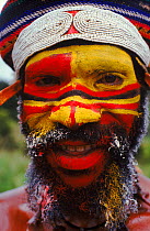 Huli man at sing-sing nr. Mount Hagen, Papua New Guinea. Traditional dress. 1990.