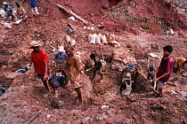 Manual workers at work in Bon Futuro open cast tin mine, Rondonia State, Brazil, Amazonia
