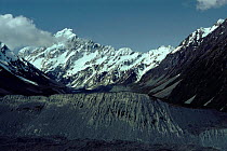 Southern face of Mount Cook and Hooker Valley. Mount Cook NP. South Island, New Zealand