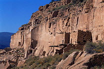 Puye cliffs National Landmark, Anasazi culture ruins, New Mexico, USA.  Between AD 1250 - 1577 these were home to 1500 Pueblo Indians, Anasazi is Navajo term meaning 'the ancient ones'.
