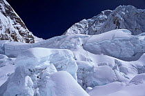 Climbers on the Khumbu icefall, Mount Everest, Himalayas, Nepal