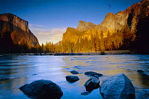 Yosemite valley, river, Yosemite NP, California, USA