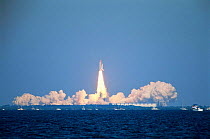 Launch of Discovery space shuttle, Cape Canavarel, Florida, USA. 20 October 1998