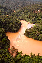 Jimi River flowing through Schrader Ranges, Highlands, Papua New Guinea