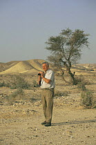 David Attenborough in desert of Israel, on location for Life of Birds 1996