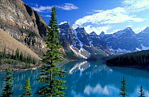 Morraine Lake with mountains all around, Banff National Park, Alberta Canada, North America