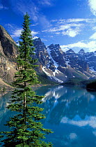 Looking over Morraine Lake to the Rockies, Banff National Park, Alberta, Canada, North America