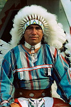Cherokee Indian in full traditional dress, Cherokee Reserve, North Carolina, USA