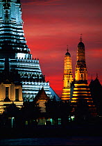 Wat Arun Temple of Dawn, illuminated at night Bangkok, Thailand, South East Asia