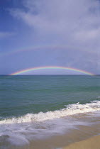 Y-11001 Double rainbow on horizon over sea