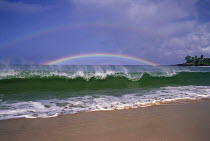 Y-11106 Double rainbow over sea with waves breaking on shoreline