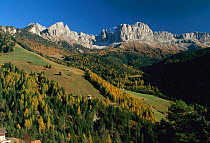 Trentino / Alto Adige The Dolomites, Rosengartengruppe Italy Autumn