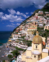Positano town and coast, the Almalfi Coast (Costiera Amalfitana) Gulf of Naples, Italy