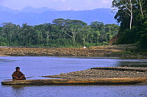 Machiguenga indian fisherman, Timpia community, Lower Urubamba river, Amazonia, Peru