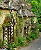Village cottages, Winchcombe, Cotswolds, Gloucestershire, UK 2003