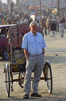 David Attenborough in Allahabad, India, 2002, on location for "Life of Mammals"