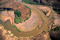 View of bend in Blue Nile river in dry season, Ethiopia, 2003