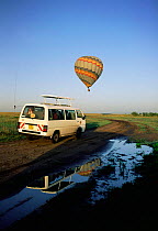 African safari with minibus and hot air balloon, Masai Mara, Kenya