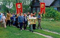 Pilgrimage, worshippers take the icon of John the Baptist to a monastery, Bryansky, Russia.