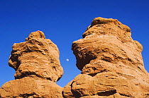 Siamese Twins Rock formation and moon, Garden of The Gods National Landmark, Colorado Springs, Colorado, USA, February 2006