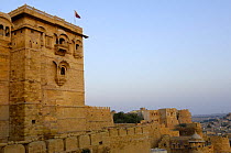 Jaisalmer Fort which stands 76m above the town of Jaisalmer and is enclosed by a 9km wall. Rajasthan, India, 2006