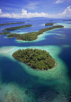 Aerial view of central Solomon Islands, Pacific ocean, 2000 - fringing coral islands