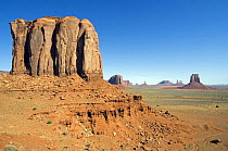 Eroded sandstone cliff in the Monument Valley Navajo Tribal Park, Arizona, USA May 2007