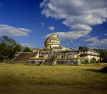 El Caracol observatory, Mayan Ruins, Chichen Itza, Yucatan, Mexico