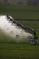 Center point sprinkler irrigating the land, USA, 1992