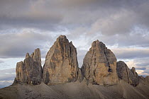 The Three Peaks of Lavaredo - Groe Zinne / Cima Grande (2,999m), Kleinen Zinne / Cima Piccola (2,857m), Westlichen Zinne / Cima Ovest (2,973m), Dolomiti di Sesto National Park, Dolomites, Italy