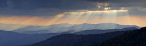 Sun's rays and clouds over Great Smoky Mountains National Park, Tennessee, USA ;