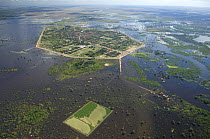 Aerial view of Santa Ana del Yacuma isolated by the flood waters of the Mamoré River, Beni Department, Northern Bolivia. 2008