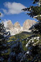 Langkofel, Plattkofel and Five fingers peak with fresh fallen snow, Dolomite Alps, Italy, September 2008