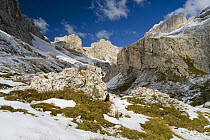 Early winter snow in the Rosengarten Massif near Preuss hut, Dolomite Alps, Northern Italy, September 2008